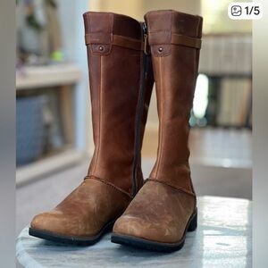 Eddie Bauer Brown Leather
Trace Boots Waterproof
 Knee-High Boots